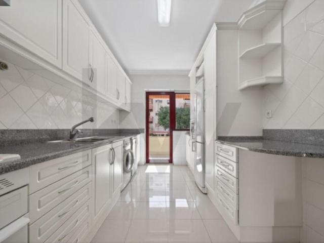 Apartamento venda em Oeiras, Lisboa