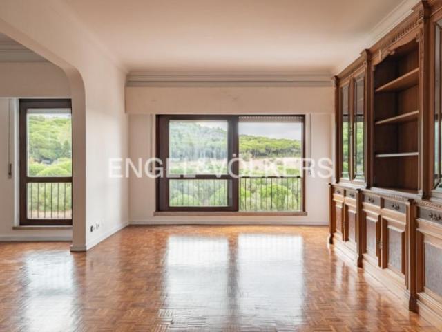 Apartamento alugar em Núcleo Urbano Histórico de Algés, Oeiras