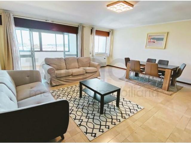 Apartamento alugar em Pedreira dos Húngaros, Oeiras