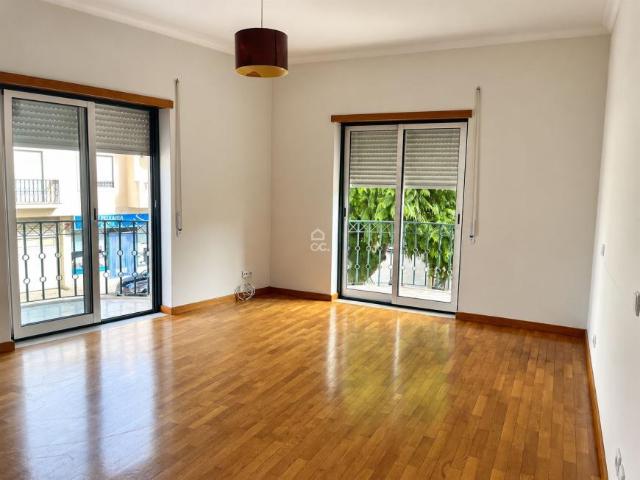 Apartamento alugar em Porto de Mós, Leiria