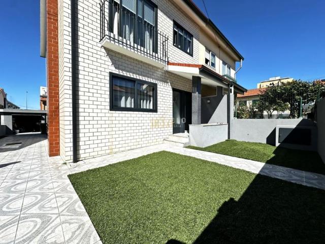 Casa venda em Maia, Gueifães