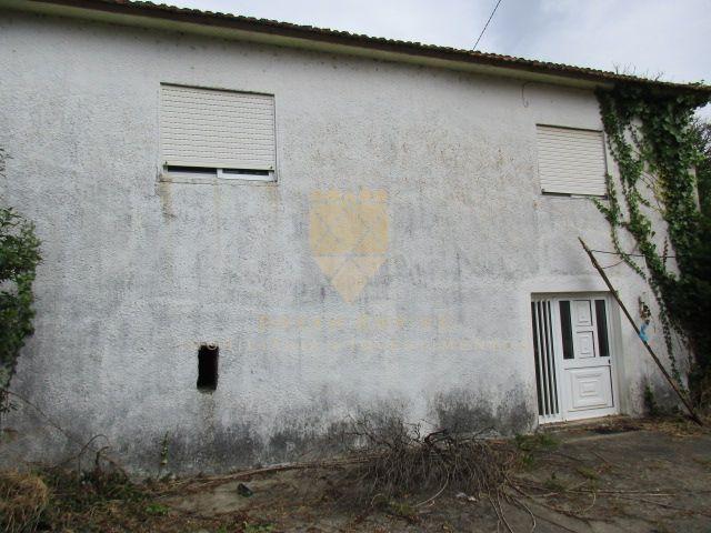 Casa venda em Gandra de Moreira, Bitarães