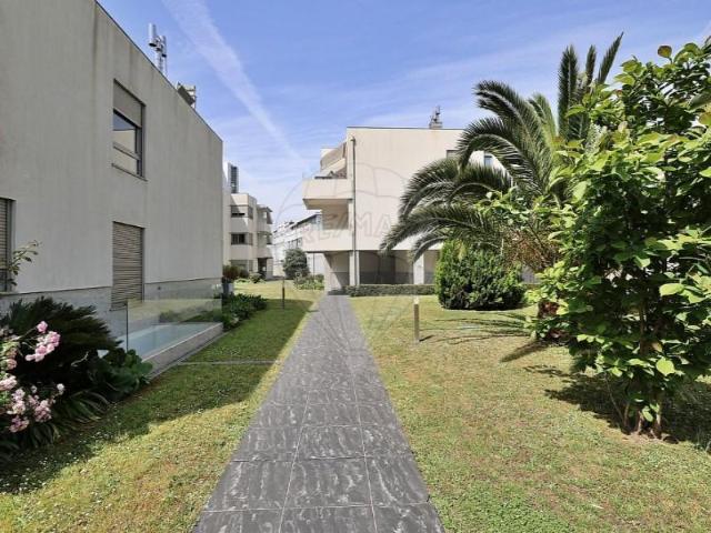 Apartamento alugar em Porto, Lordelo Do Ouro