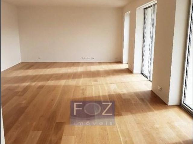 Apartamento alugar em Porto, Aldoar