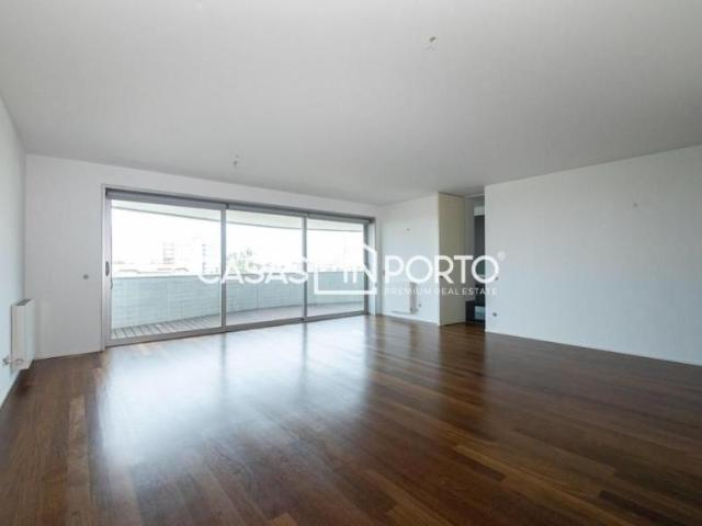 Apartamento venda em Porto, Lordelo Do Ouro