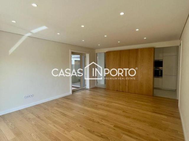 Apartamento venda em Porto, Lordelo Do Ouro
