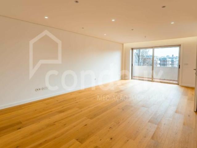 Apartamento venda em Porto