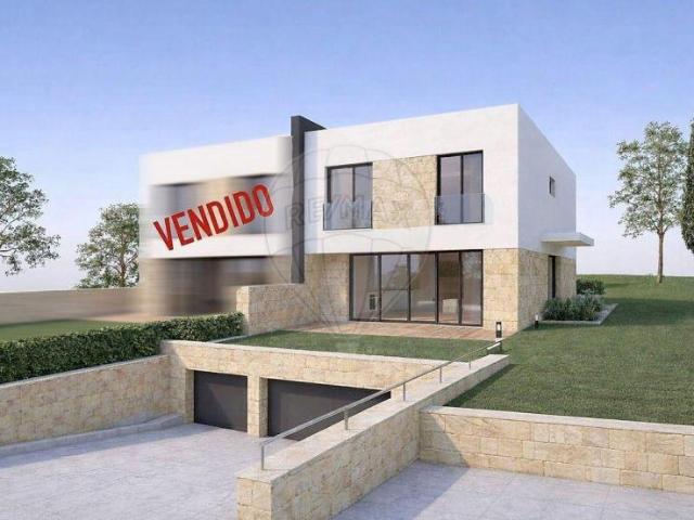 Casa venda em Fonte Arcada e Oliveira, Póvoa de Lanhoso