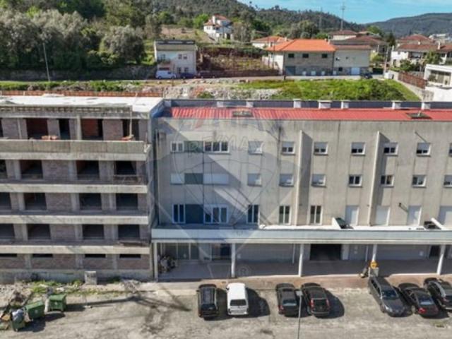 Apartamento venda em Fonte Arcada e Oliveira, Póvoa de Lanhoso