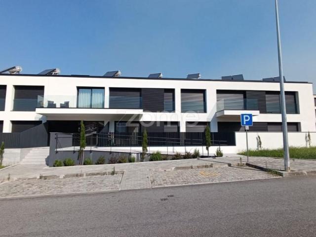 Apartamento venda em Santo Tirso, Porto