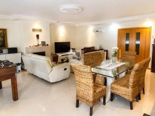 Apartamento venda em Seixal, Setúbal