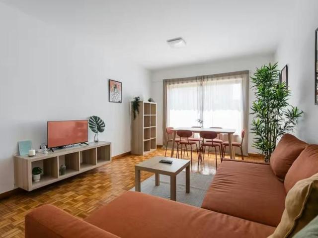 Apartamento alugar em Vilar de Andorinho, Vila Nova De Gaia