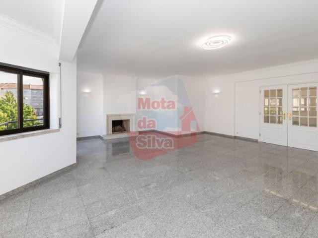Apartamento alugar em Cova da Piedade, Almada