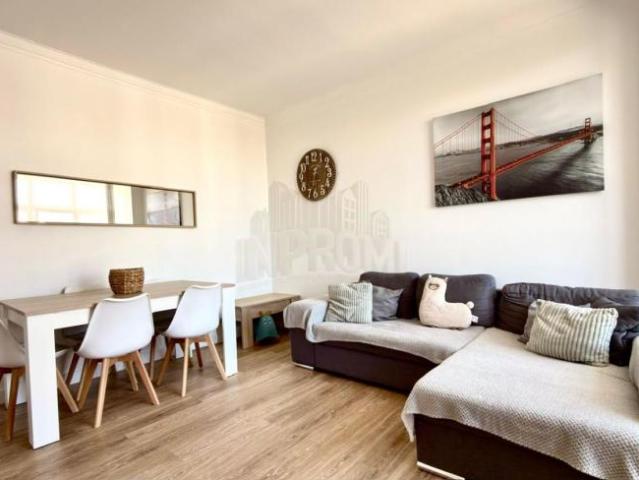 Apartamento venda em Alembrança, Almada