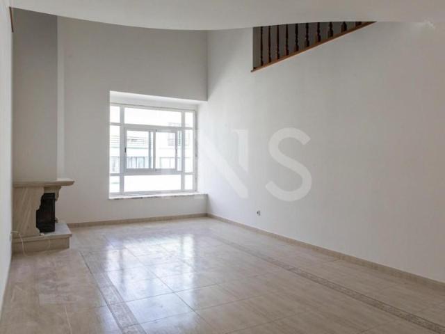 Apartamento alugar em Sintra, Casal da Cavaleira