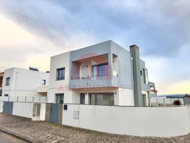 Casa venda em Varatojo, Torres Vedras
