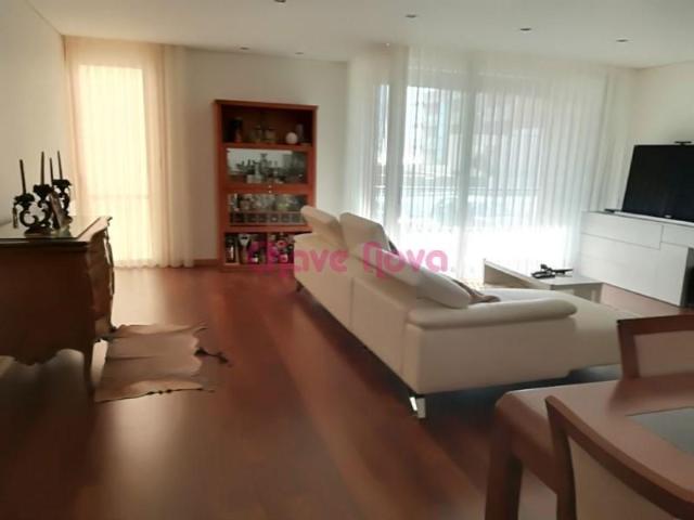 Apartamento venda em Laborim, Vila Nova De Gaia