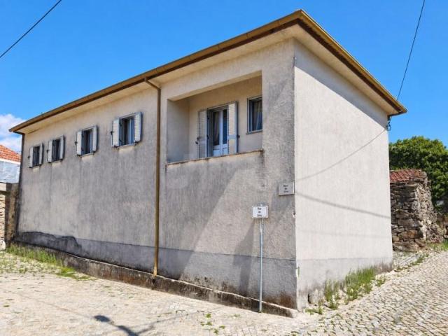 Casa venda em Vila Nova de Paiva, Vila Nova de Paiva, Alhais e Fráguas
