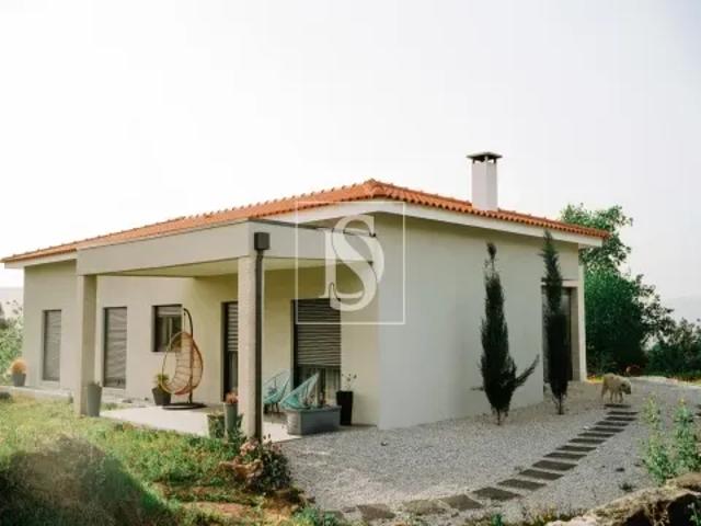 Casa venda em Mondim De Basto, Vila Real