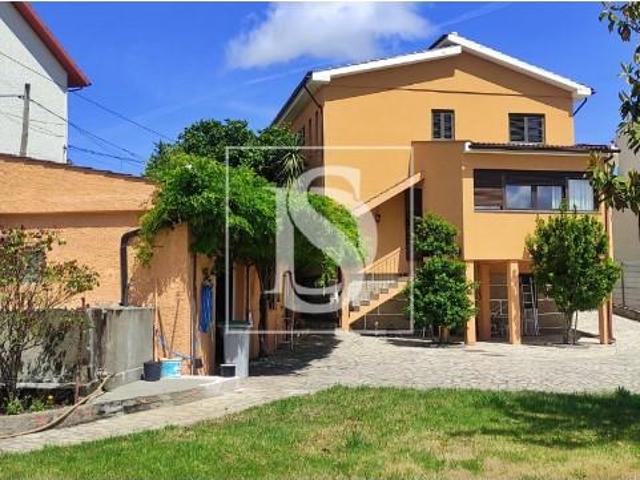 Casa venda em Quinchosos, Vila Real