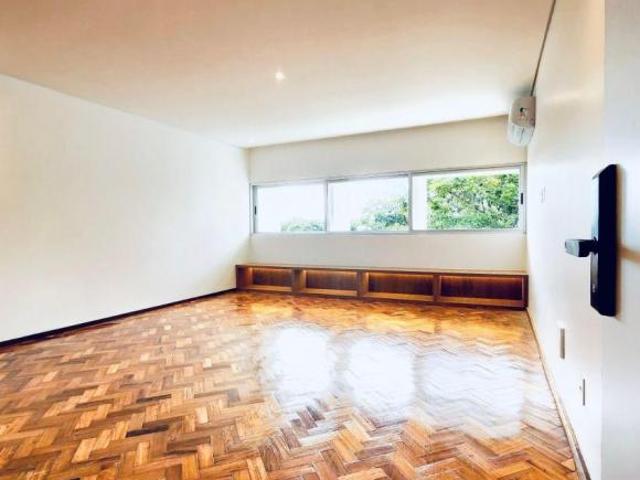 Apartamento venda em Região Geográfica Imediata do Distrito Federal, Região Integrada de Desenvolvimento do Distrito Federal e Entorno