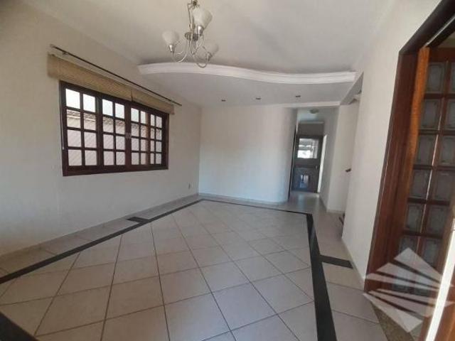 Casa venda em Região Imediata de Taubaté-Pindamonhangaba, Região Metropolitana do Vale do Paraíba e Litoral Norte