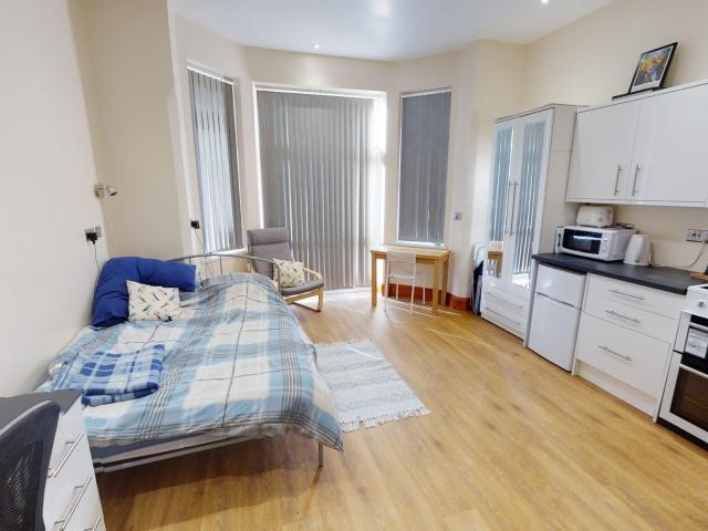 Studio for rent in Edgbaston, West Midlands
