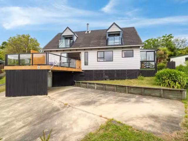 House for sale in Little Akaloa, Canterbury