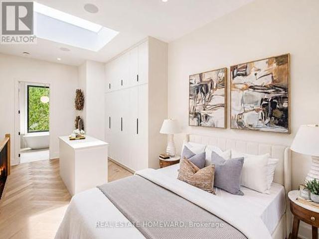 House for sale in Spadina—Fort York, Toronto