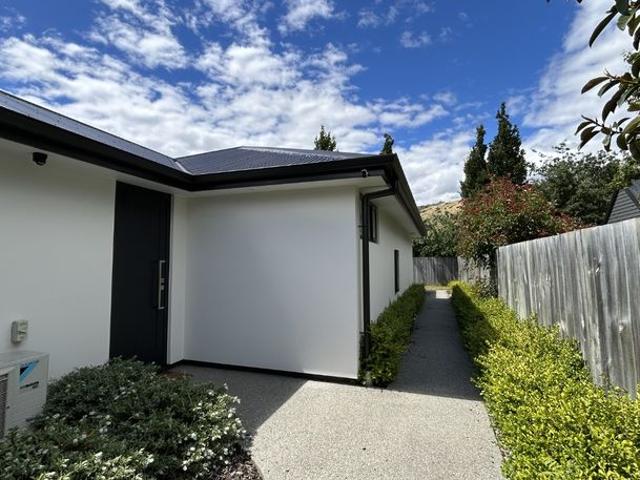 House for rent in Otakou