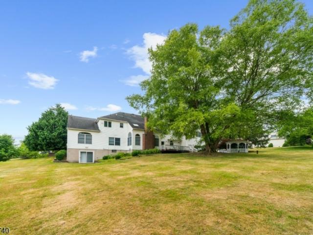 House for sale in Ringoes, New Jersey