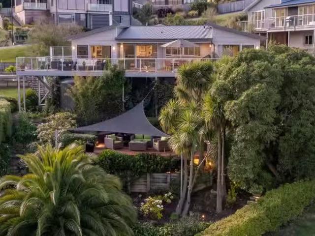 House for sale in Little Akaloa, Canterbury