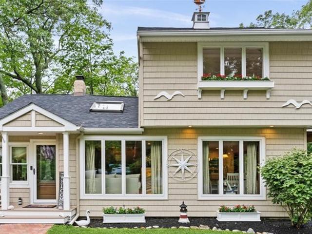 House for sale in Huntington, New York