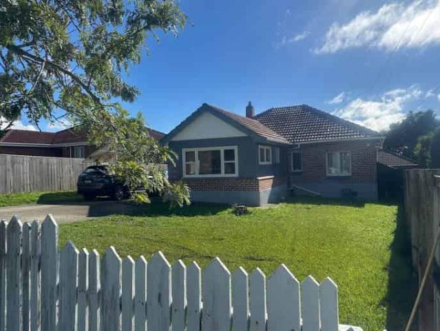 House for rent in Oratia, Oroua County