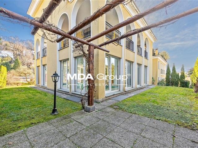 Wohnung kaufen in Collina d'Oro, Tessin