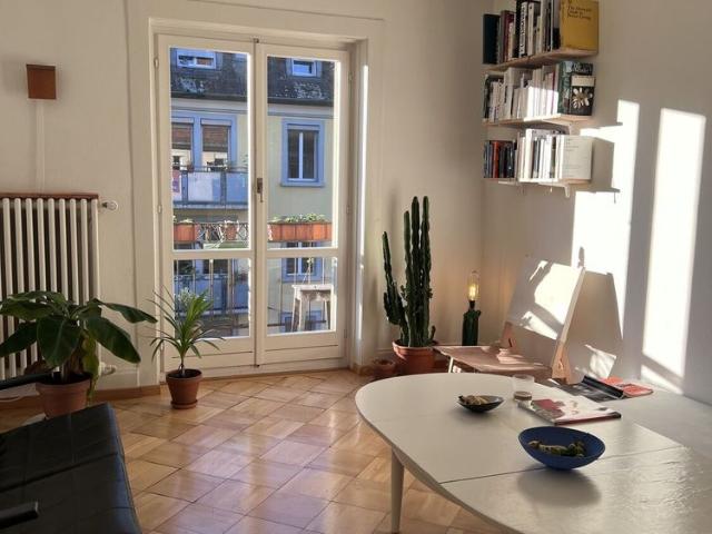 Apartment mieten in Einigen, Zürich
