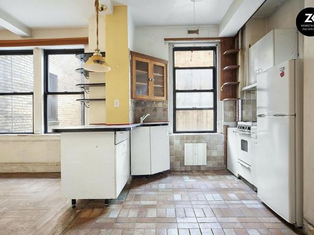 Apartment for sale in Arverne, New York