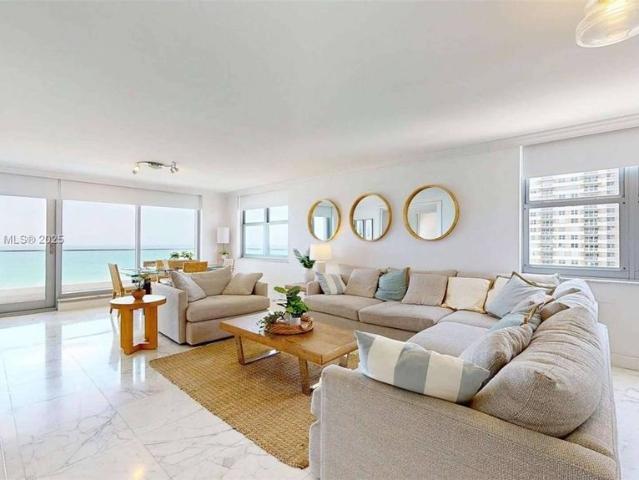 Apartment for sale in Hallandale