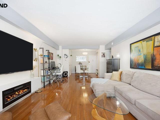 Apartment for sale in Arverne, New York