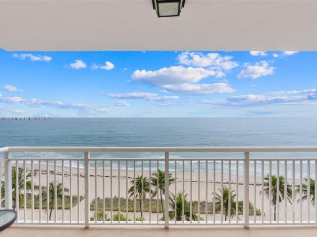 Apartment for sale in Hillsboro Beach