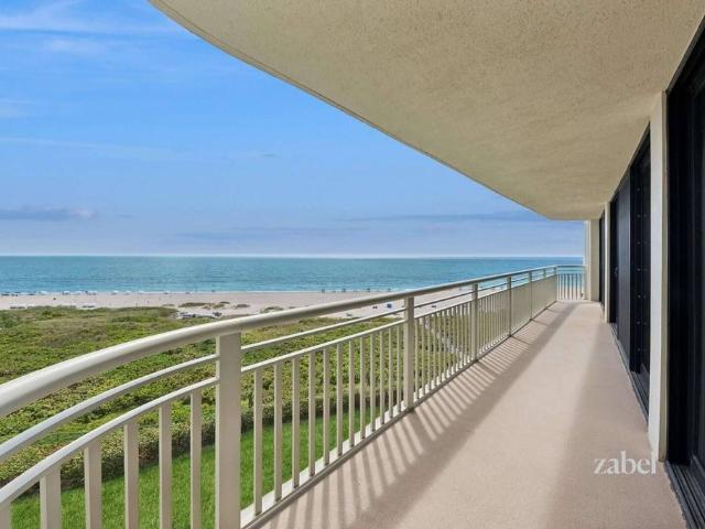 Apartment for sale in Riviera Beach