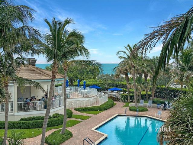 Apartment for sale in Riviera Beach
