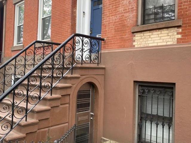 Townhouse for rent in Brooklyn