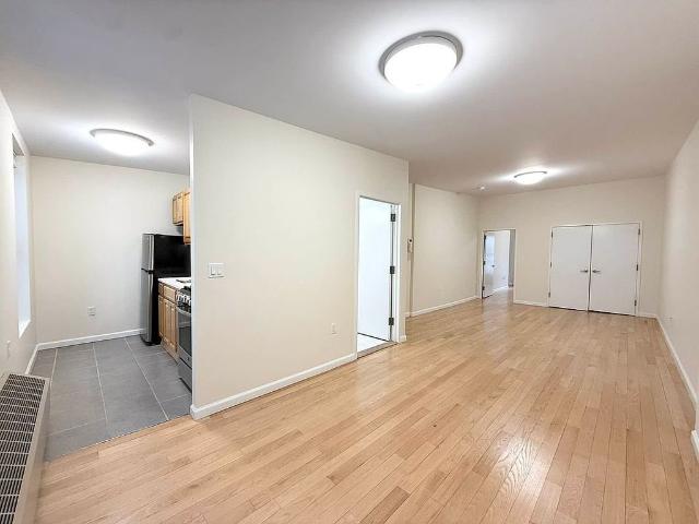 Townhouse for rent in Arverne, New York