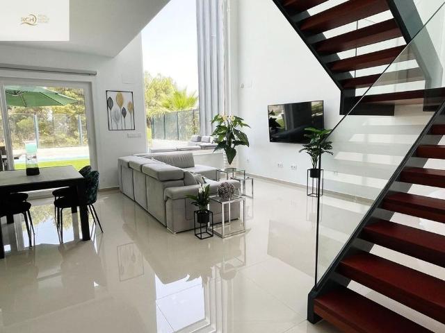 Casa en alquiler en la Marina Baixa, Valencia
