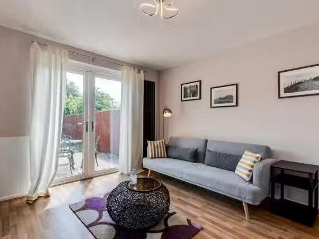 Apartment for rent in Lye Valley, The Slade