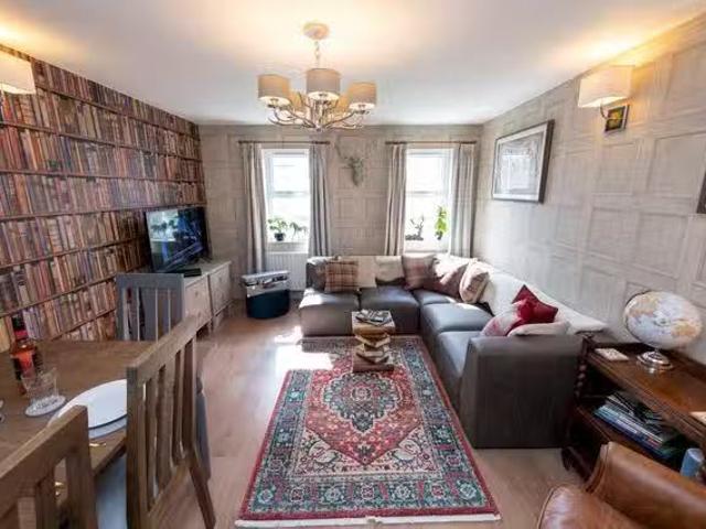 Apartment for rent in Lye Valley, The Slade