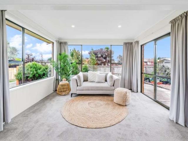 House for sale in Chaslands, Canterbury