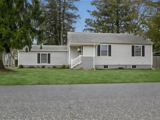 House for sale in Bohemia, New York