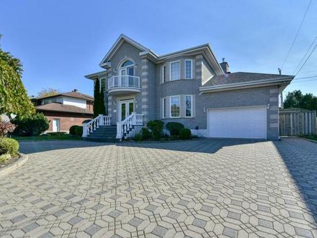 House for sale in Kirkland, Quebec
